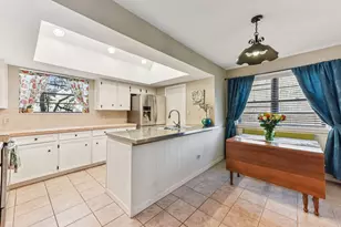 111 Post Oak Dr, Elgin, TX 78621 - Photo 6