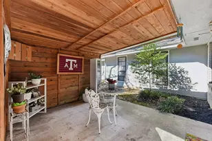 111 Post Oak Dr, Elgin, TX 78621 - Photo 22