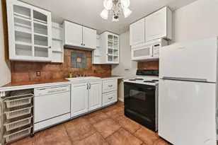 111 Post Oak Dr, Elgin, TX 78621 - Photo 30