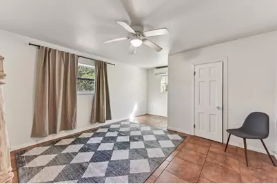 111 Post Oak Drive, Elgin, TX 78621 - Photo 32