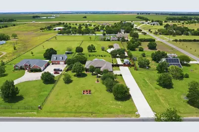 339 County Road 368, Taylor, TX 76574 - Photo 32