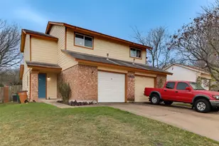 6605 Deatonhill Dr, Austin, TX 78745 - Photo 2