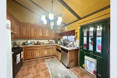 5410 Peppertree Parkway, Austin, TX 78744 - Photo 10