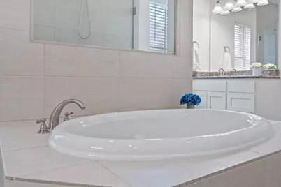 200 Brentwood Drive, Austin, TX 78737 - Photo 22