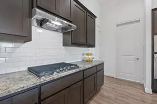 200 Brentwood Dr, Austin, TX 78737 - Photo 10