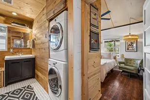 2604 Sol Wilson Ave, Austin, TX 78702 - Photo 22