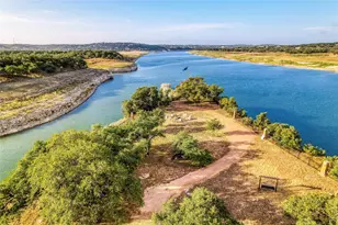 7820 Turnback Ledge Trail, Lago Vista, TX 78645 - Photo 32