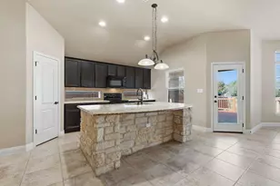 201 Caddo Lake Dr, Georgetown, TX 78628 - Photo 10