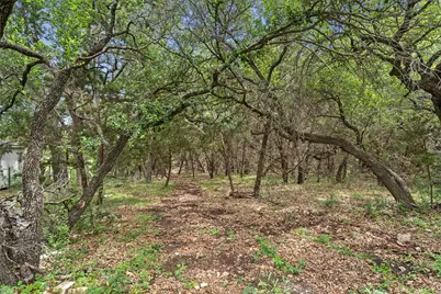 120 E Rustle Cove, Georgetown, TX 78628 - Photo 10