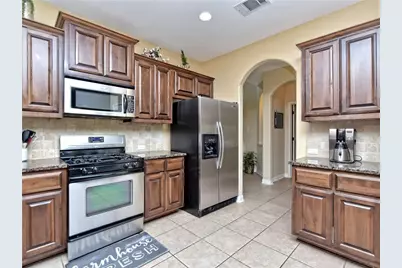 1802 Greenside Trail, Round Rock, TX 78665 - Photo 6