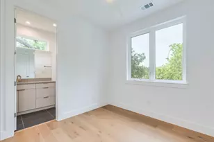 1713 E M. Franklin Ave, Austin, TX 78721 - Photo 16