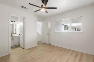 923 E 41st St, Austin, TX 78751 - Photo 12