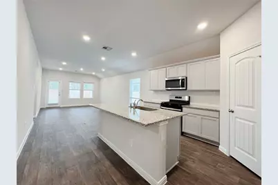 204 Addison Place, Lockhart, TX 78644 - Photo 4