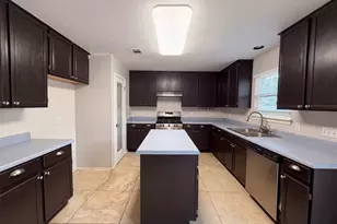 1722 Woods Blvd, Round Rock, TX 78681 - Photo 2