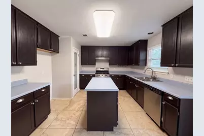 1722 Woods Boulevard, Round Rock, TX 78681 - Photo 2