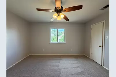 1722 Woods Boulevard, Round Rock, TX 78681 - Photo 10