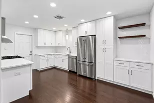 13010 Lamplight Village Ave, Austin, TX 78727 - Photo 10