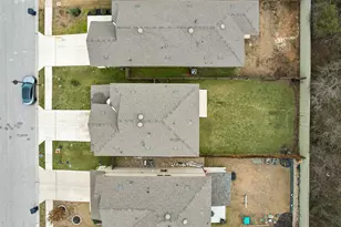 333 La Dera Dr, Liberty Hill, TX 78642 - Photo 36