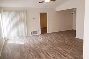 8813 Cainwood Ln, Austin, TX 78729 - Photo 4