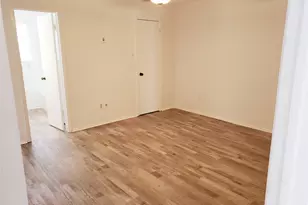 8813 Cainwood Ln, Austin, TX 78729 - Photo 10