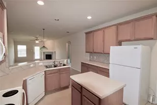 708 Timothy John Dr, Pflugerville, TX 78660 - Photo 8