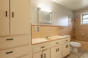 409 W Buffalo St, Caldwell, TX 77836 - Photo 16