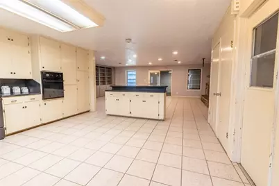 409 W Buffalo Street, Caldwell, TX 77836 - Photo 6