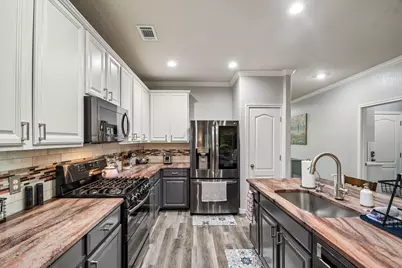 913 Hyde Park Drive, Round Rock, TX 78665 - Photo 10