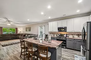 913 Hyde Park Dr, Round Rock, TX 78665 - Photo 6