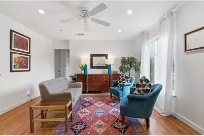 912 E 55th 1/2 Street, Austin, TX 78751 - Photo 4