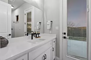 18724 Expedition Trl, Lago Vista, TX 78645 - Photo 24