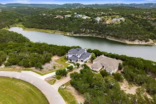 18724 Expedition Trl, Lago Vista, TX 78645 - Photo 32