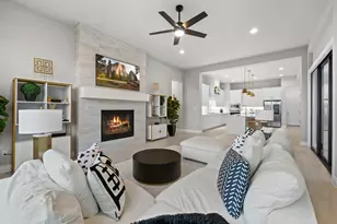 18724 Expedition Trl, Lago Vista, TX 78645 - Photo 16