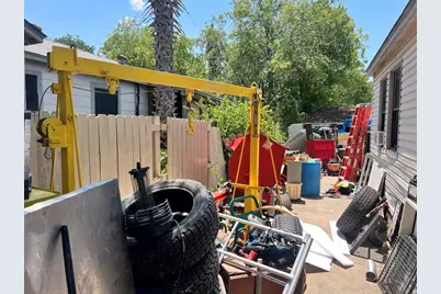 306 Burcham Avenue, San Antonio, TX 78221 - Photo 12