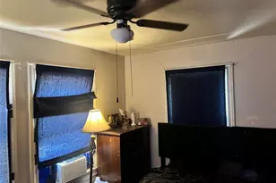 306 Burcham Ave, San Antonio, TX 78221 - Photo 10