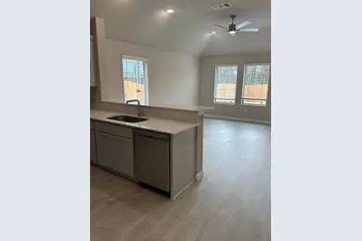 332 Bendecido Loop, Elgin, TX 78621 - Photo 4