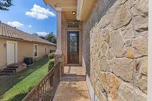 506 Hummingbird Ln, Austin, TX 78734 - Photo 2