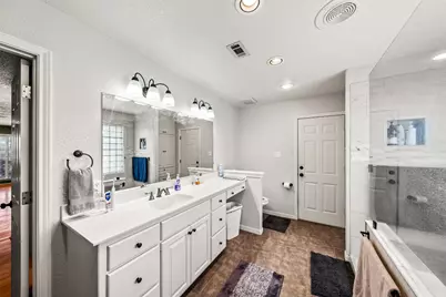 203 Oxbow Trail, Marble Falls, TX 78654 - Photo 14