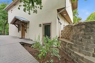 3801 Mia Tia Cir, Austin, TX 78731 - Photo 2