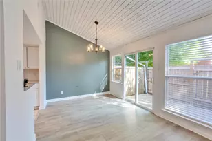 1701 Coronado Hills Dr, Austin, TX 78752 - Photo 8
