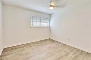 1701 Coronado Hills Dr, Austin, TX 78752 - Photo 20