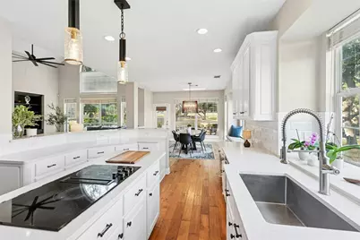 2 Heatherbloom Lane, Austin, TX 78738 - Photo 12