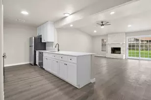502 Pin Tail Ln, Taylor, TX 76574 - Photo 2