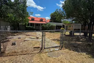 505 1/2 S Main Street S, Lampasas, TX 76550 - Photo 2