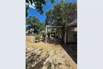 505 1/2 S Main Street S, Lampasas, TX 76550 - Photo 12