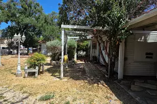 505 1/2 S Main Street S, Lampasas, TX 76550 - Photo 12