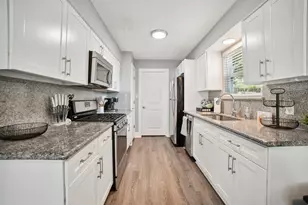 13213 Bourbon St, Austin, TX 78727 - Photo 8