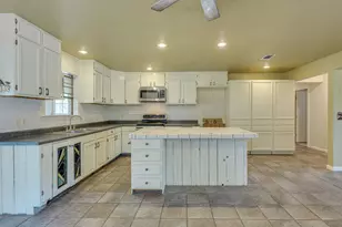 122 Winding Creek Rd, Spicewood, TX 78669 - Photo 4