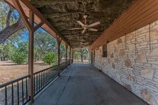 122 Winding Creek Rd, Spicewood, TX 78669 - Photo 2