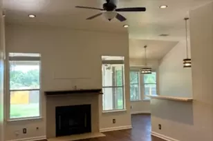 322 Meadowside Dr, Hutto, TX 78634 - Photo 4